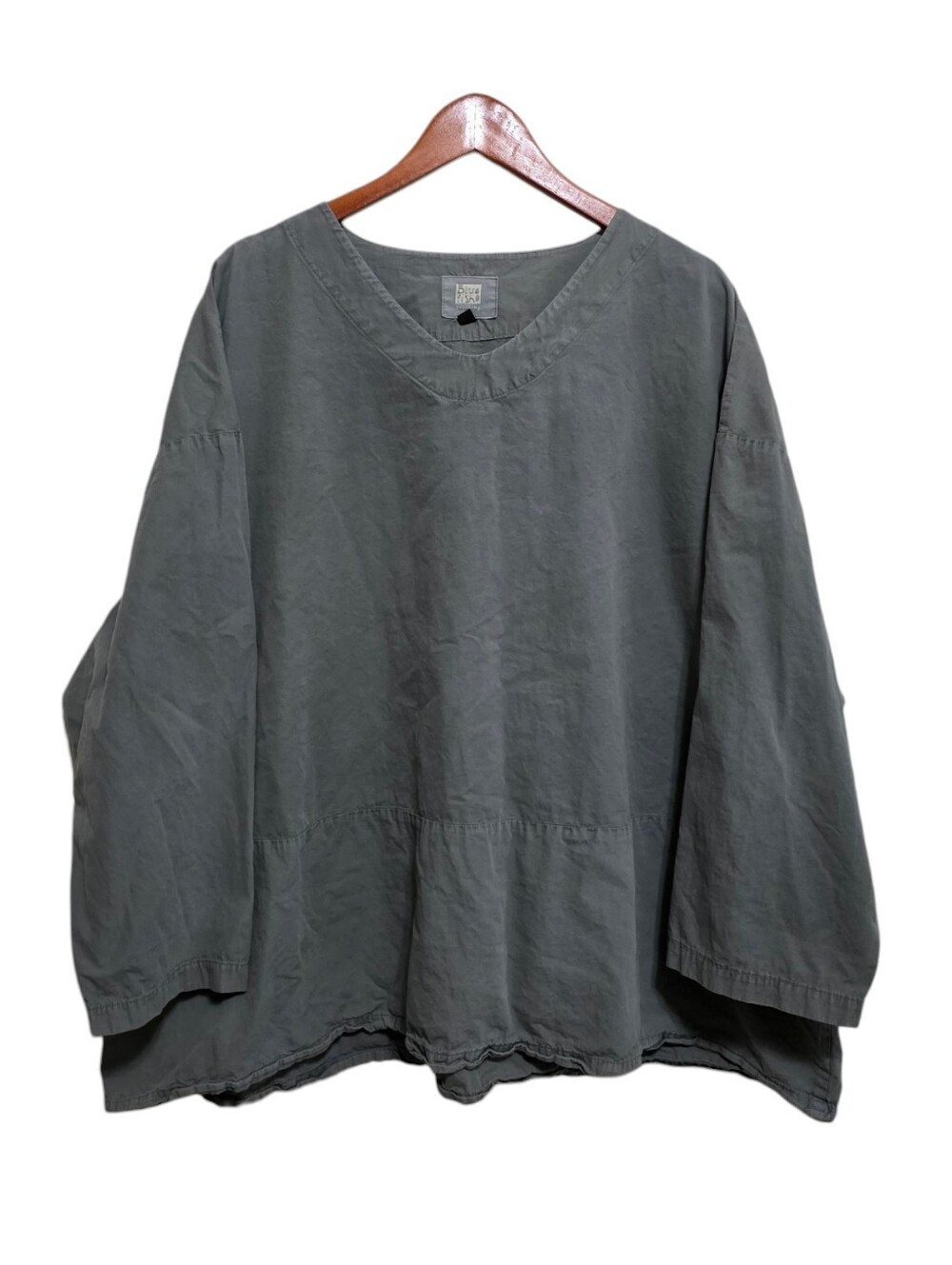 Blue Fish V-Neck Poplin Tunic in Stone Grey Size 2